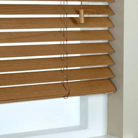 Rich timber venetian blind, Dubai fitting